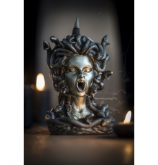 Medusa Rückfluss Räucherbrunnen aus Polyresin (Kunstharz) 13 cm x 13 cm x 18,5cm